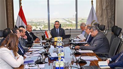 وزير التموين يترأس اجتماع اللجنة العليا للمشروع القومي «Carry On» لمتابعة الموقف التنفيذي ومعدلات الإنجاز