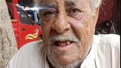 الحبس سنة مع الشغل لشاب سرق عم شعبان بائع جرائد بأسلوب المغافلة في حلوان