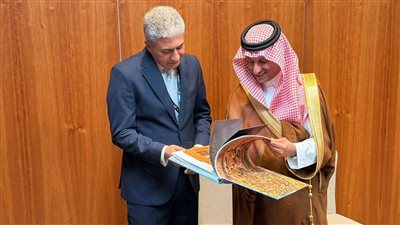 وزير السياحة والآثار يبحث مع نظيره السعودي تعزيز التعاون السياحي بين البلدين