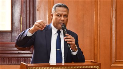 لجنة النقل بالشيوخ توصي بحضور محافظ الإسكندرية ووزير التنمية المحلية لاستكمال مناقشة أزمة المواصلات بالمحافظة