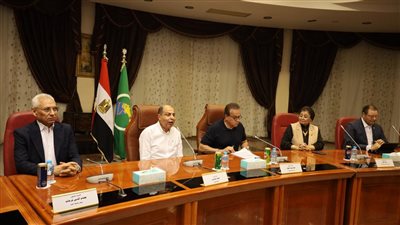 رئيس جامعة المنيا يؤكد جاهزية مستشفياتها للانضمام للمنظومة بعد طفرة تطوير شاملة واعتماد 4 مستشفيات جامعية