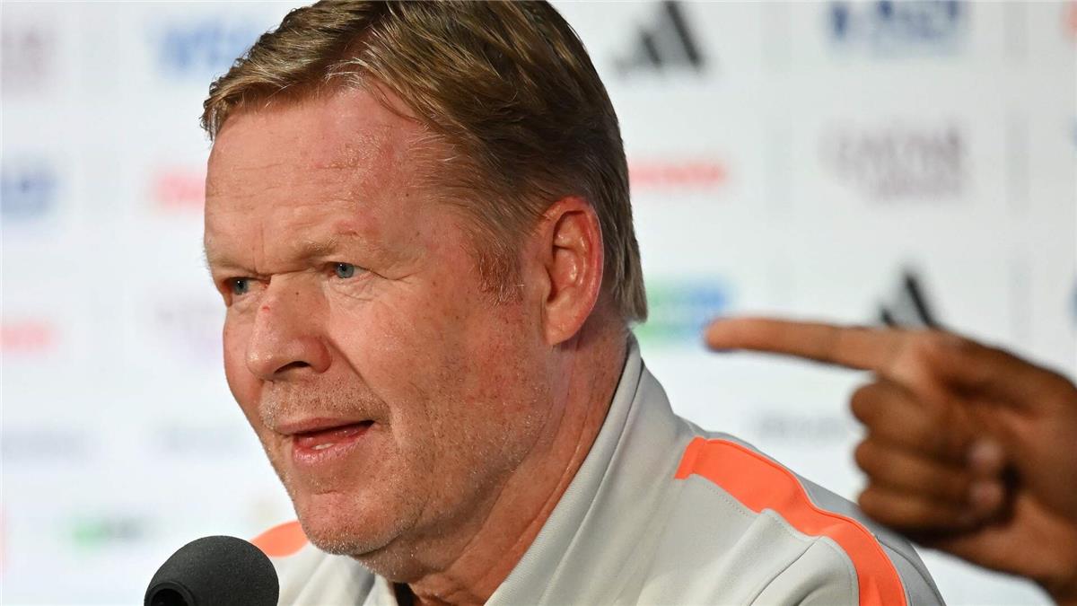 كومان يشيد بلاعب هولندا: سعداد بوجوده معنا.. ولا نخشى اليابان