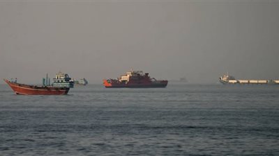 مضيق هرمز يستعد لاستقبال الناقلات.. هبوط النفط 4.5% عقب إعلان إنهاء الحرب