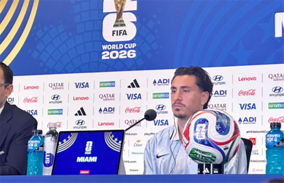 خيمينيز: السعودية منتخب قوي لكننا أوروجواي!