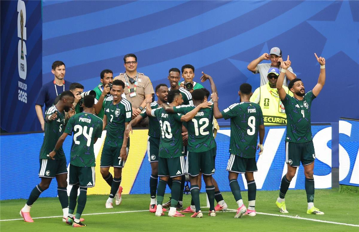 ترتيب مجموعة السعودية في كأس العالم بعد التعادل أمام أوروجواي