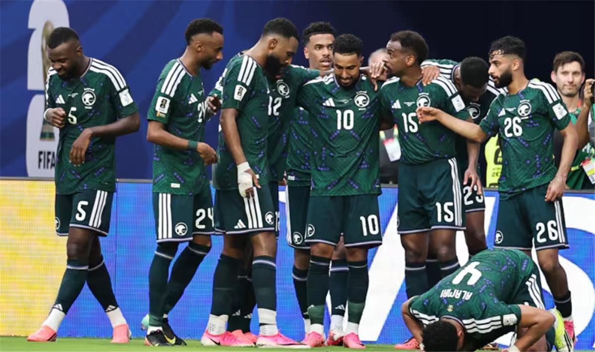 سالم الدوسري: السعودية استحقت الفوز أمام أوروجواي.. ونريد الوصول لأبعد مدى في كأس العالم