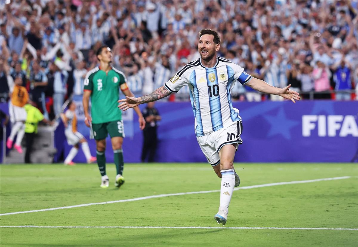 ترتيب مجموعة الجزائر في كأس العالم بعد الخسارة أمام الأرجنتين