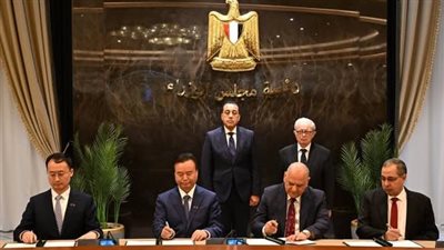 توقيع وثيقة الشراكة الاستراتيجية بين “النصر لصناعة السيارات” ومجموعة “فاو كار” الصينية