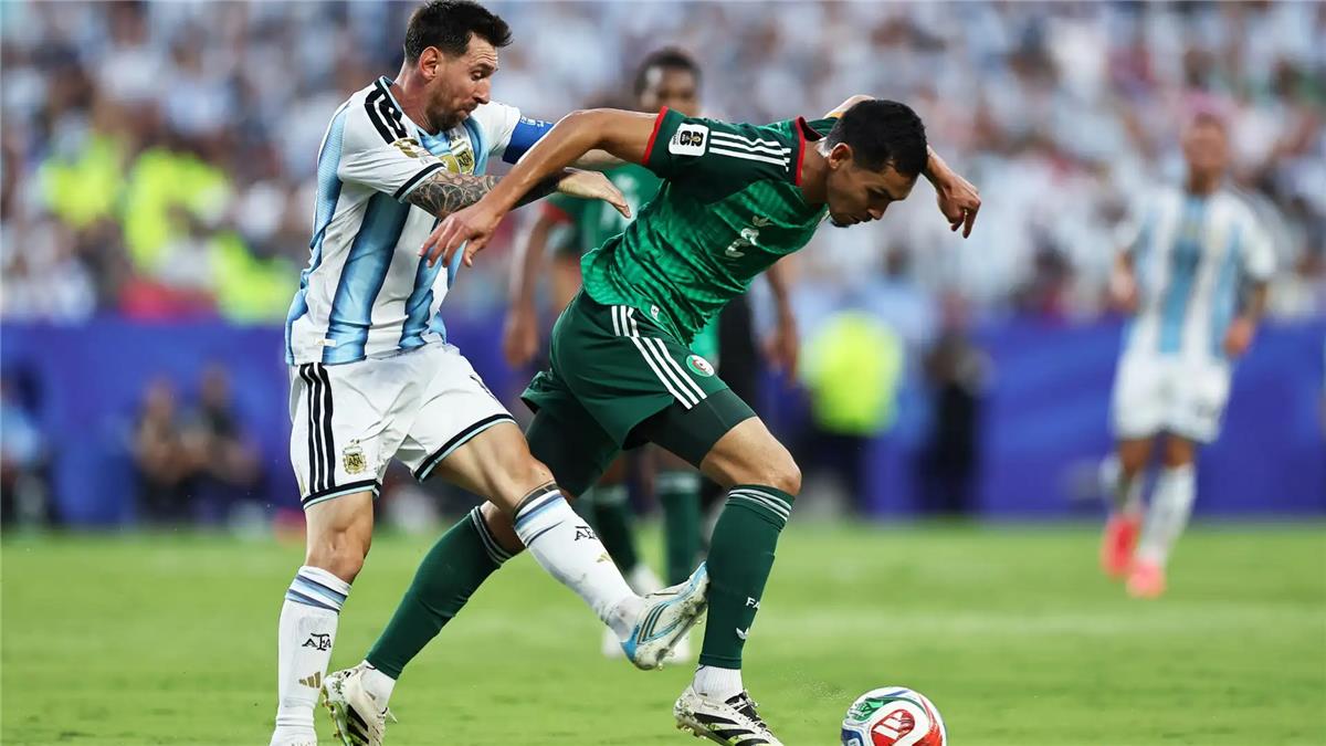 أول تحرك رسمي من الجزائر بسبب القرارات التحكيمية في مباراة الأرجنتين