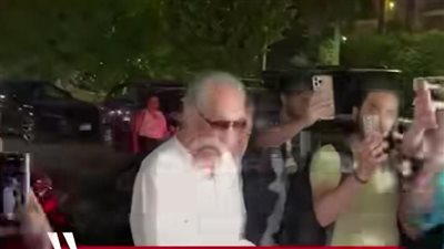 هند عاكف ومحمد داوود ولقاء سويدان.. نجوم الفن يؤدون واجب العزاء في محمد مرزبان
