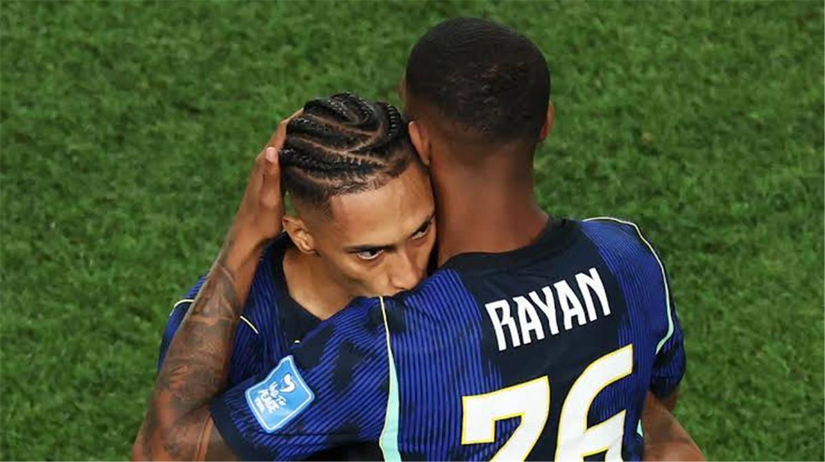 لاعب البرازيل يصف مشاركته الأولى في كأس العالم: كانت ساقي ترتجف