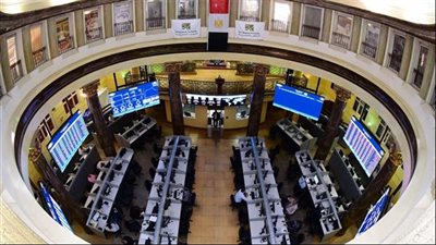 البورصة المصرية بعد تدفقات الأجانب.. القطاعات الأكثر استفادة