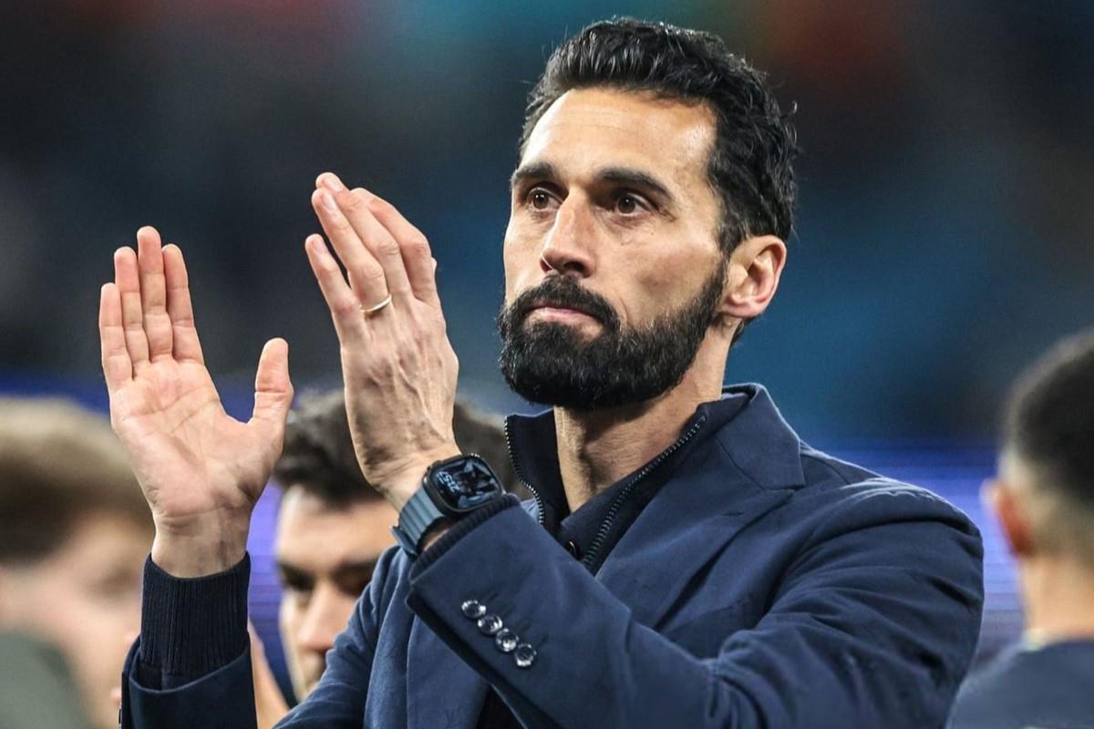 أربيلوا يقترب من مواجهة تشابي ألونسو في الدوري الإنجليزي الموسم المقبل