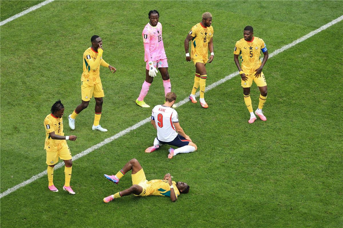 ترتيب مجموعة إنجلترا في كأس العالم بعد التعادل مع غانا