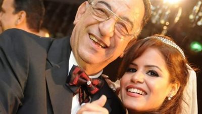 تمضي الأيام ولا تجف دموعي.. ابنة أحمد راتب توجه رسالة مؤثرة له