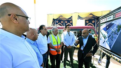 رئيس الوزراء يتفقد مجمع ألستوم الصناعي بمدينة برج العرب الجديدة