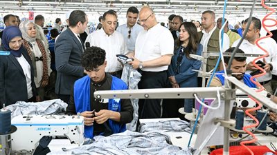رئيس الوزراء يفتتح التوسعات الجديدة بمشروع “شاهينلر إيجيبت 2” لصناعة الملابس الجاهزة ببرج العرب الجديدة