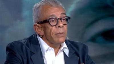 يسري نصر الله يعلق على واقعة وقف عرض مسرحي بكلية الحقوق: “قلق على الأمن القومي”