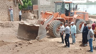 إنفجار خط مياه مغذي في سمالوط بالمنيا .. والوحدة المحلية ومياة الشرب يعملان على الإصلاح