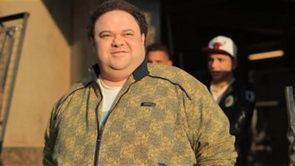 مدحت تيخا يكشف عن واقعة نصب تتعلق بشيك وانتظار لهوية المشتبه به