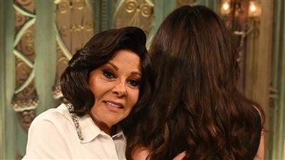 فنانة وابنتها.. من هى ضيفة إسعاد يونس ؟