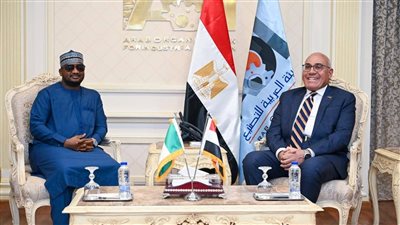 الهيئة العربية للتصنيع توقع مذكرة للتفاهم والتكامل الصناعي مع شركة فينيشيوس النيجيرية في مجال الصناعات الدفاعية