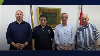 ياسر قمر يبحث استضافة السوبر المصري للطائرة بالكويت