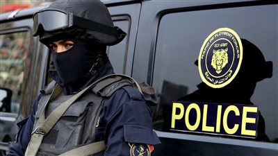 ضبط 3 عاطلين لسرقتهم شخص بالإكراه باستخدام كلب بالدقي