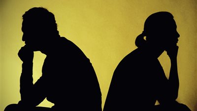 يحق للزوجة طلب الطلاق إذا استحال الإصلاح وعجزت عن تحمل سوء المعاملة والأذى