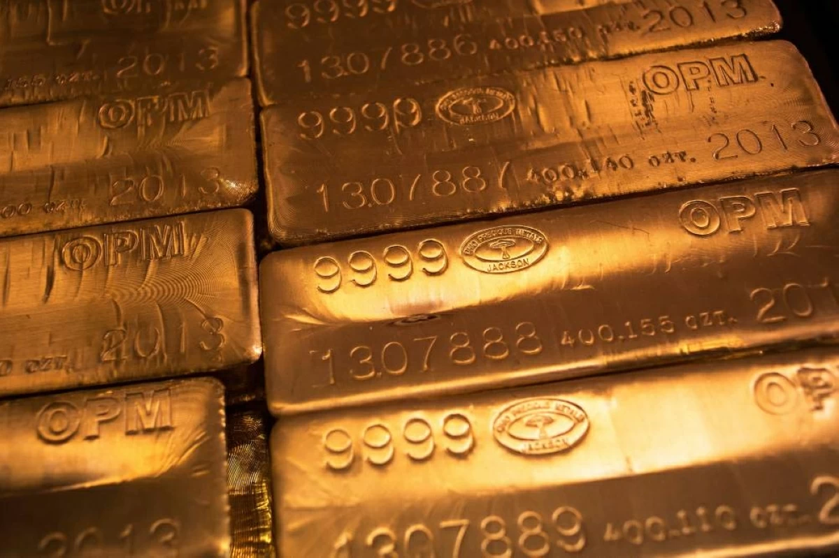 الذهب يبدأ تعاملات يونيو فوق 4500 دولار للأونصة
