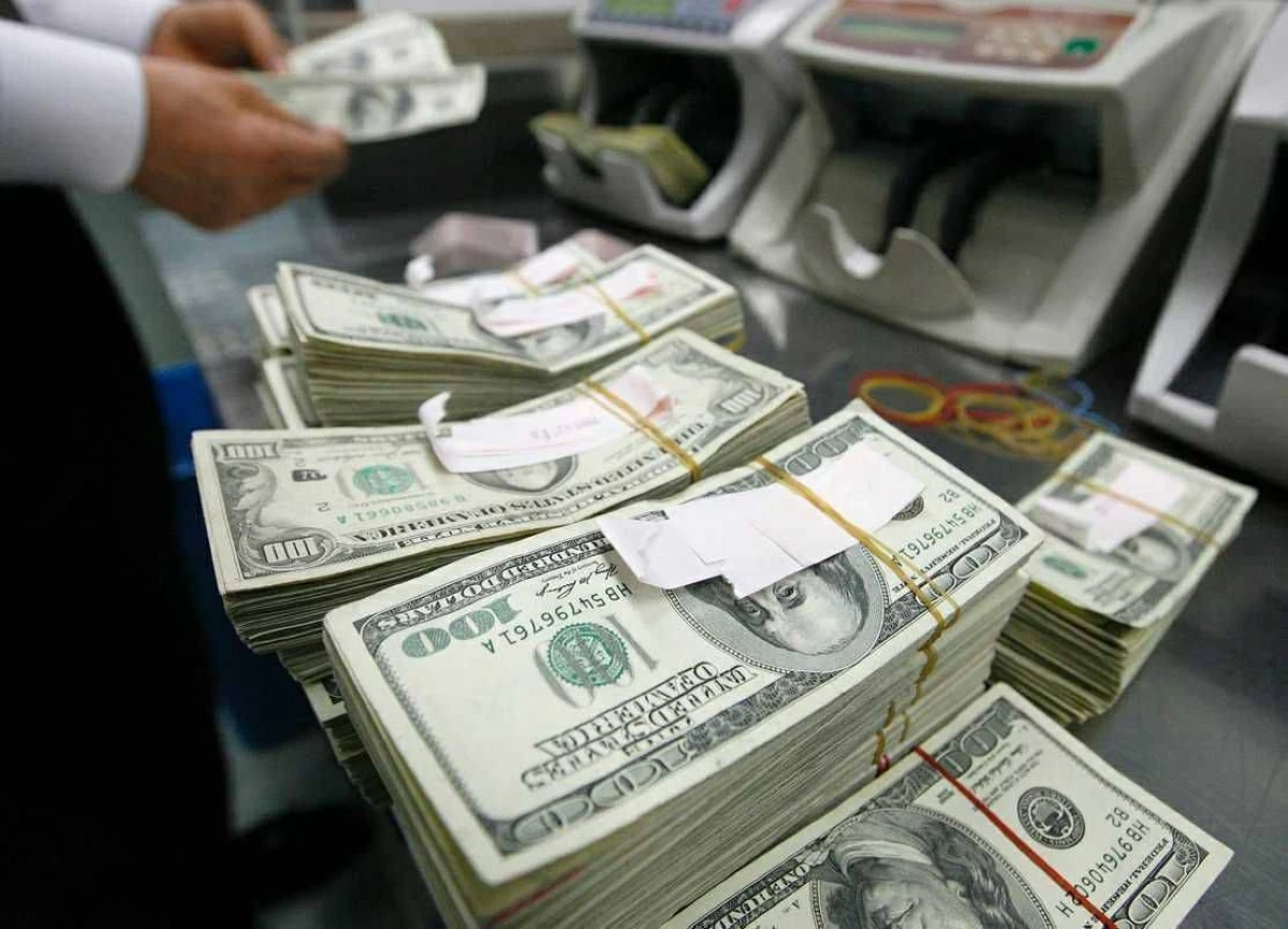 البنك المركزي: 34.9 مليار دولار تحويلات المصريين بالخارج في 9 شهور تعزز النقد الأجنبي