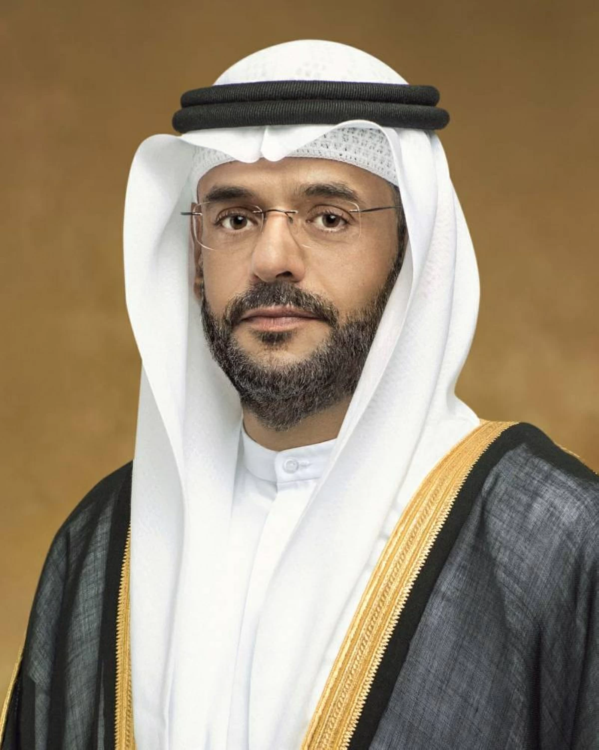 ولي عهد الشارقة يوجه بتسريع تبني الذكاء الاصطناعي المساعد في العمل الحكومي