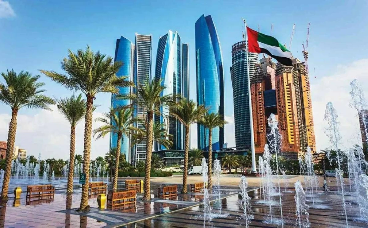 ريادة إماراتية في تطوير التشريعات الاقتصادية بالابتكار والاستدامة