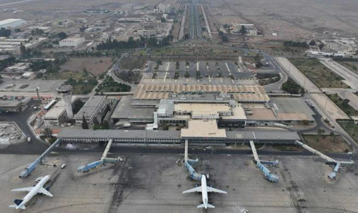سوريا تغلق ممراتها الجوية الجنوبية مؤقتاً.. وتعلّق العمليات في مطار دمشق