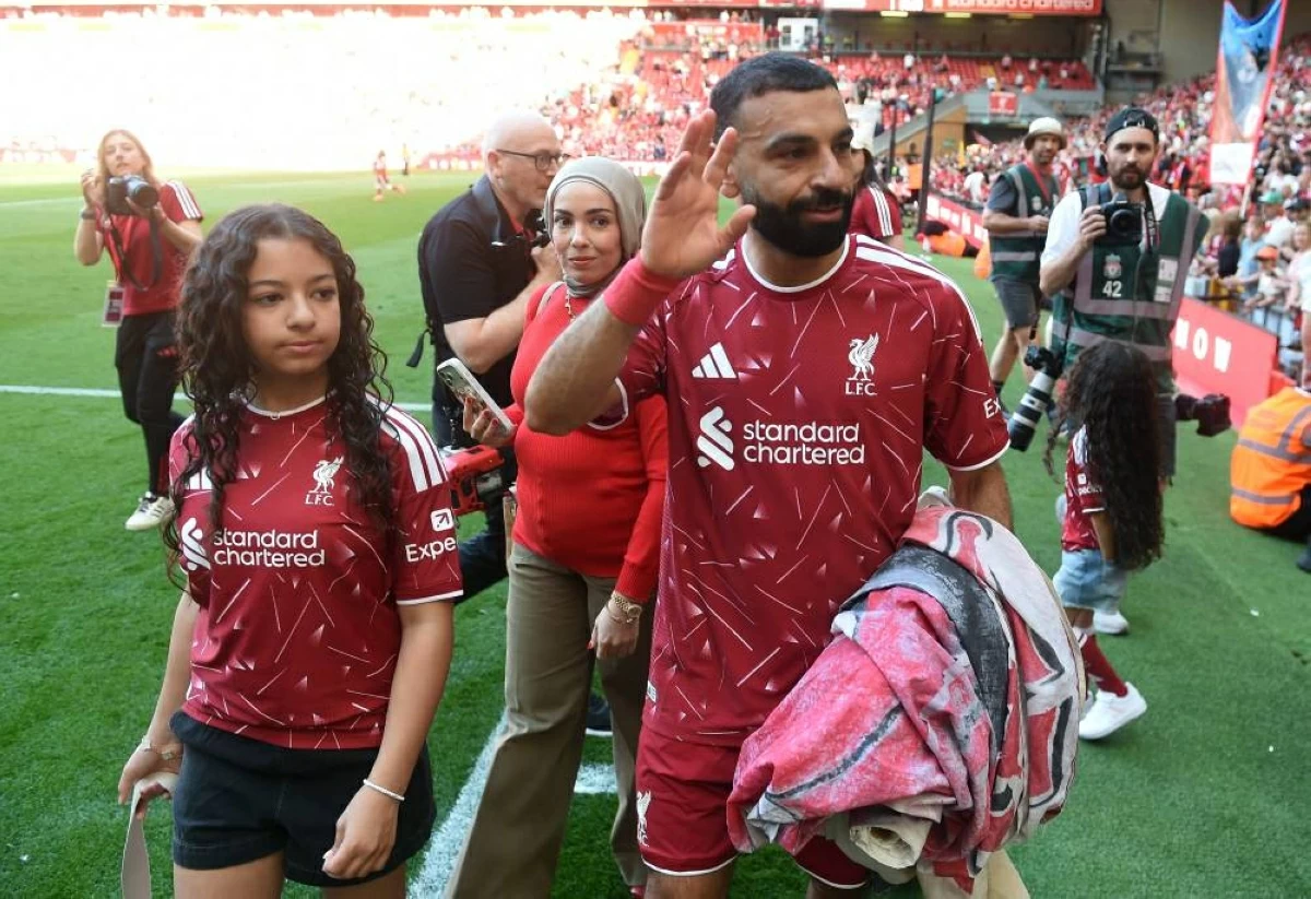 ليفربول يعلن رحيل 12 لاعباً.. ومحمد صلاح أبرز المغادرين