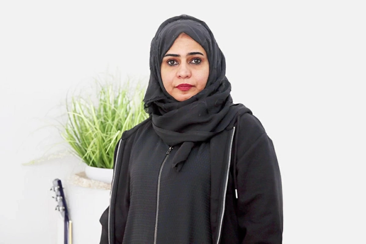 هدى الظهوري.. لعبة المزج بين الفيزياء والرسم