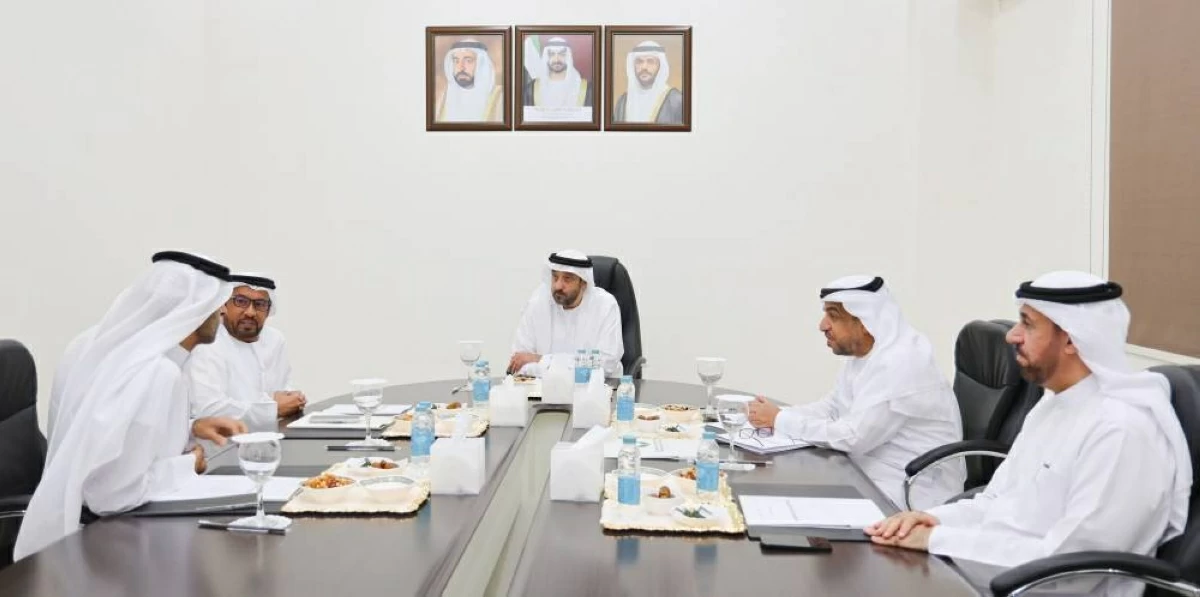 «الشارقة الخيرية» تناقش تطوير الهيكل التنظيمي