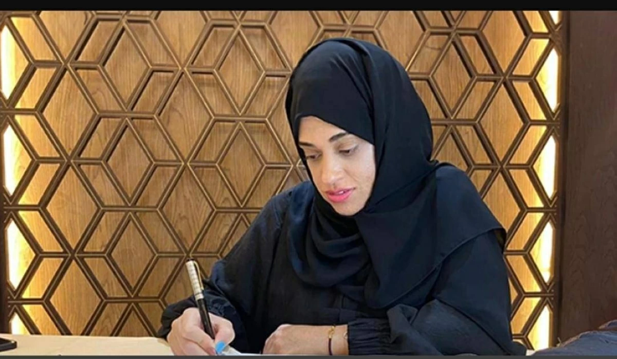 بسمة الظنحاني..الخط لحظة سكينة للعين