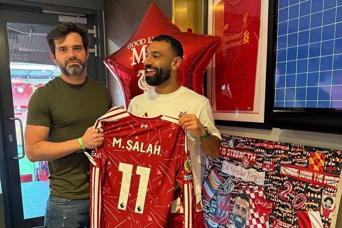 حارس مرمى مصري يفجر غضب وكيل محمد صلاح