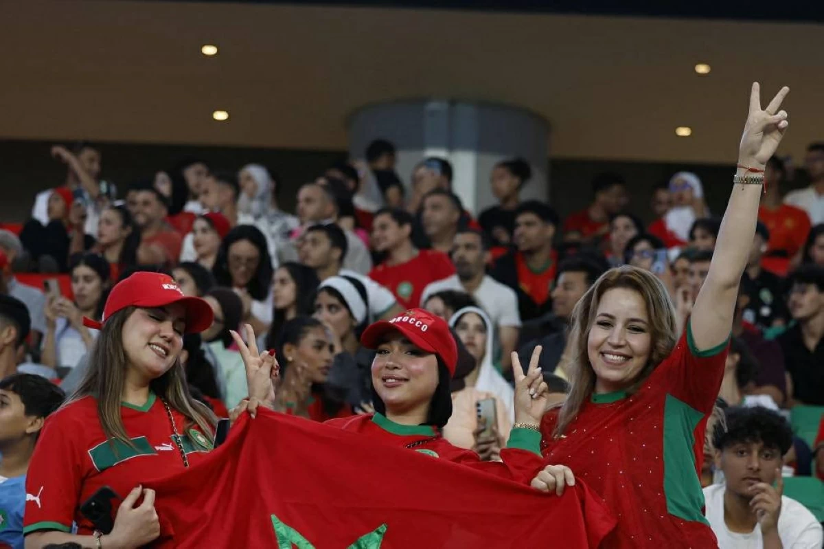 جمهور قطر والمغرب يخطف عدسة المونديال