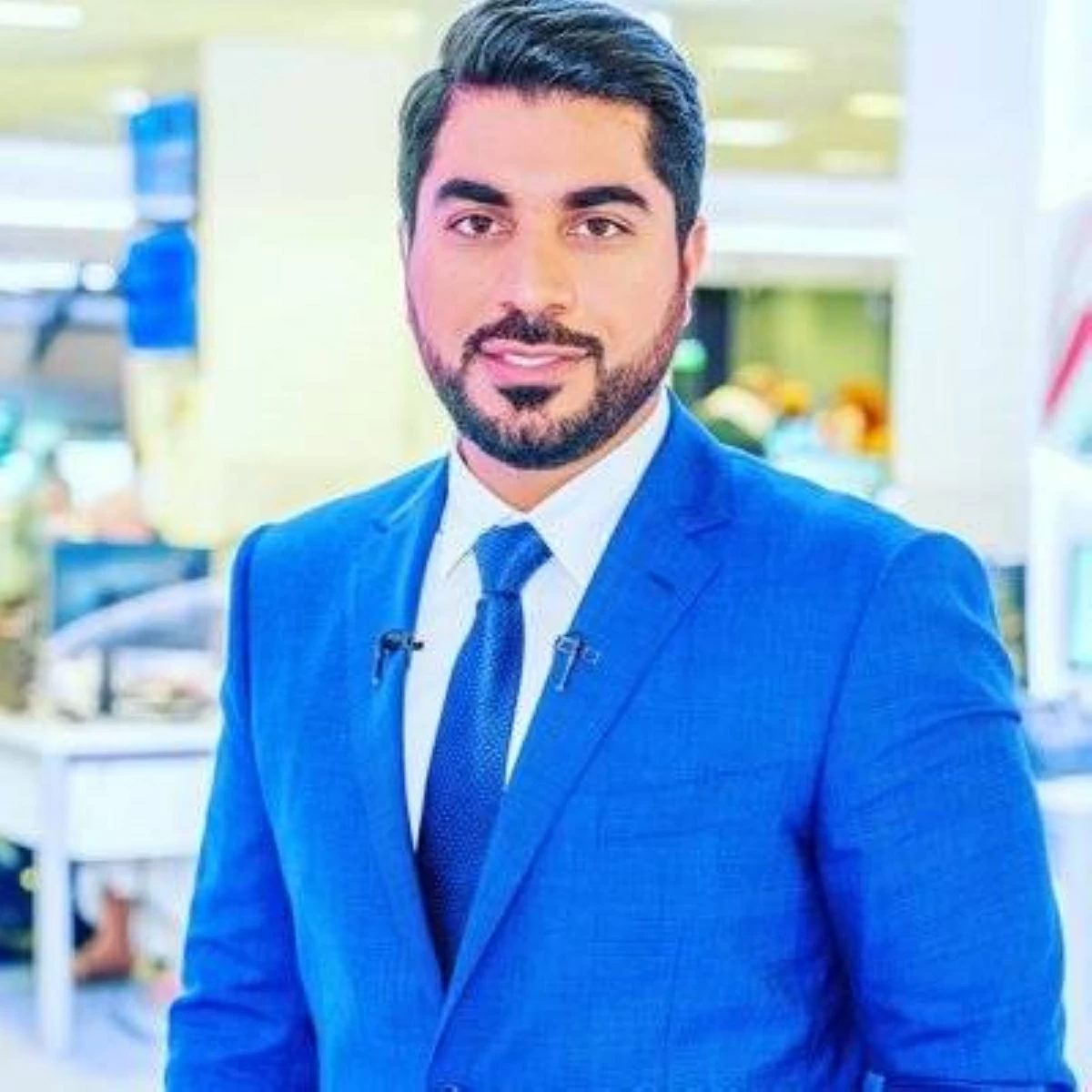 من هو المذيع الإماراتي الذي لفت أنظار ترامب؟