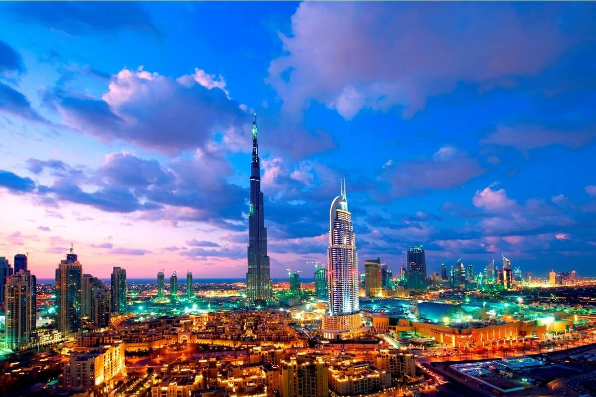 زخم سياحي متوقع.. بريطانيا تُعيد الإمارات لقائمة الوجهات الآمنة