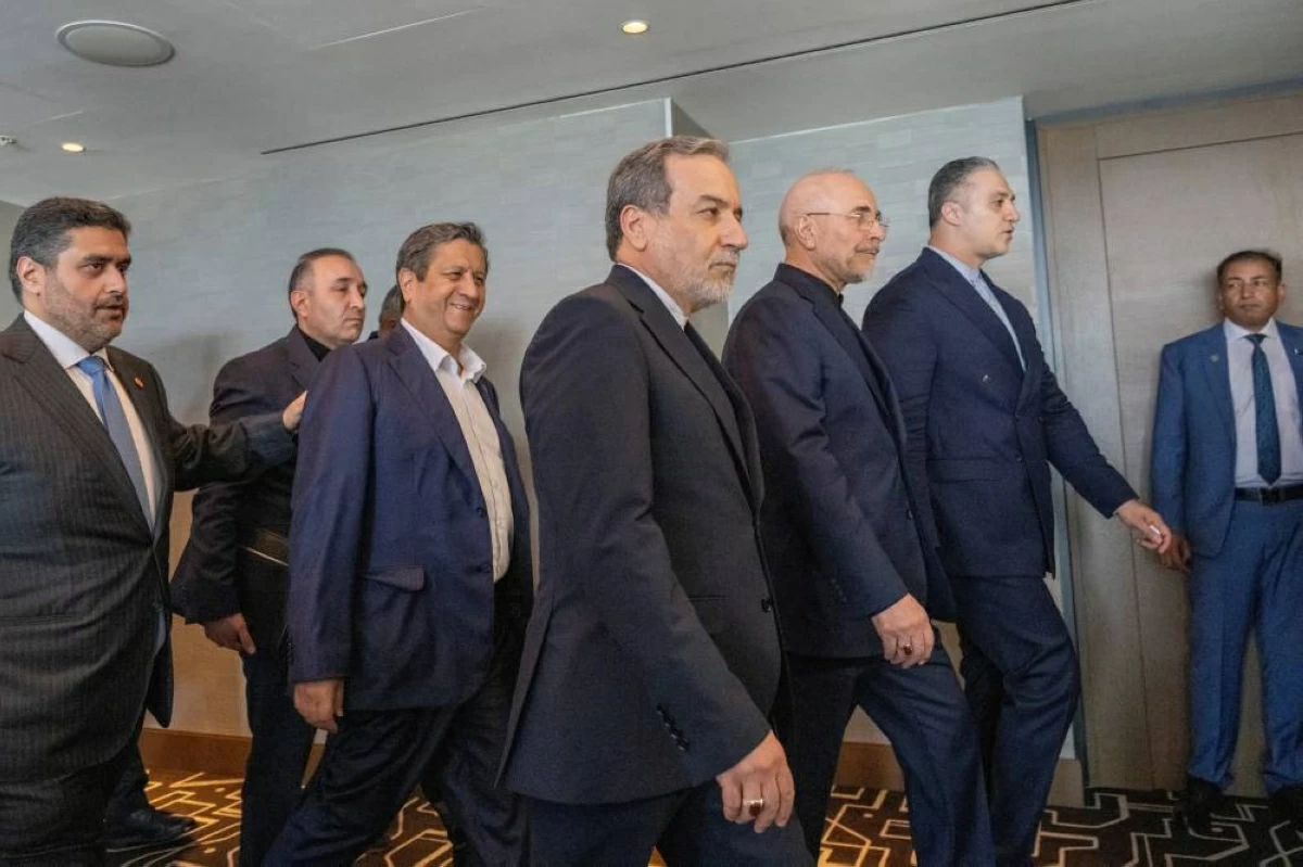 ترامب يهدد ووفد إيران يغادر.. ماذا جرى في محادثات سويسرا؟
