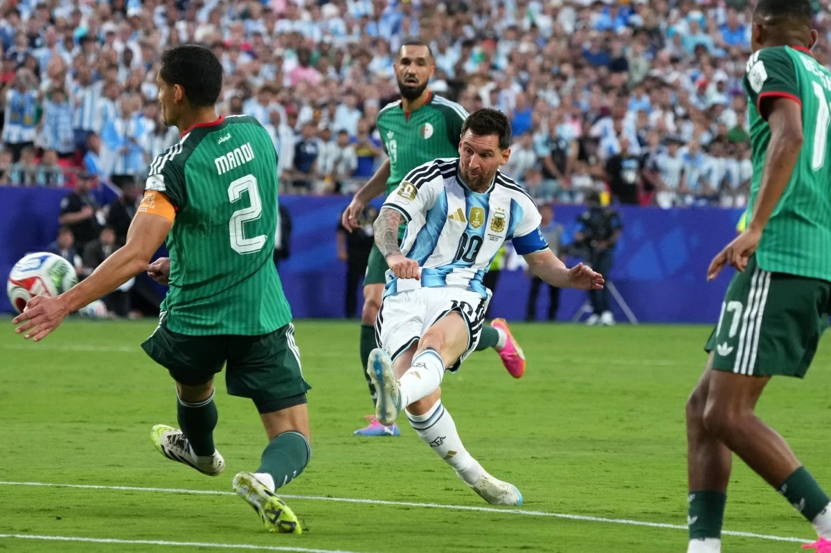 مواجهة عربية مصيرية بين الأردن والجزائر في كأس العالم