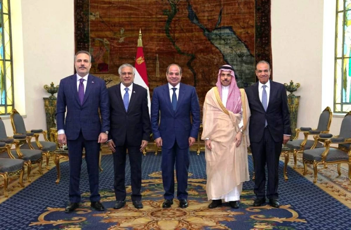 «رباعي» القاهرة يطالب بضمان أمن الخليج في الاتفاق الأمريكي الإيراني