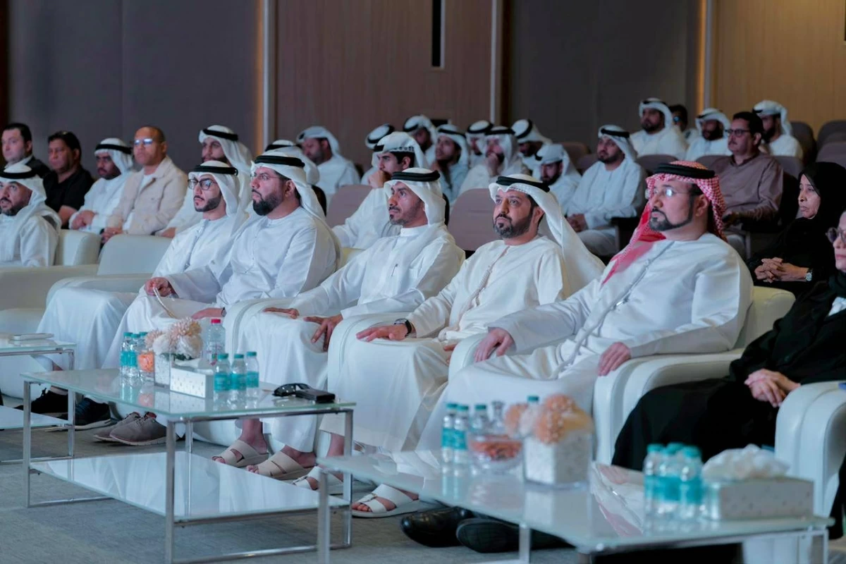 ورشة في«الشارقة للتراث» لتعزيز التواصل المؤسسي وتطوير العمل