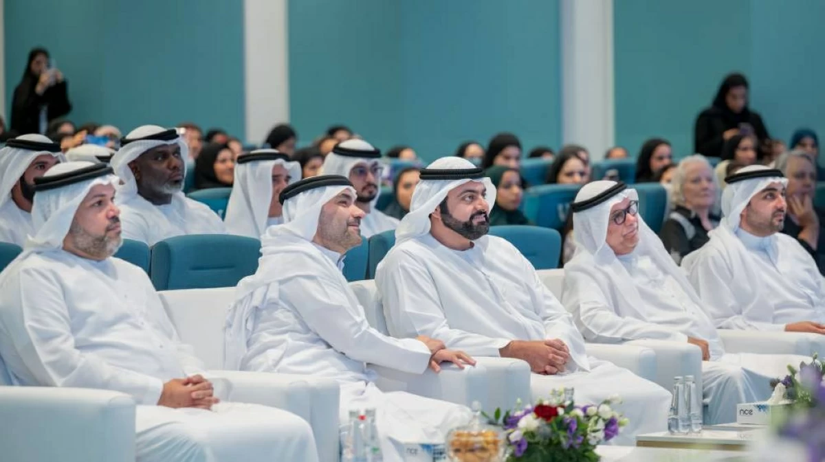 محمد بن حمد يشهد تخريج طلبة الثانوية العامة في أكاديمية الديار