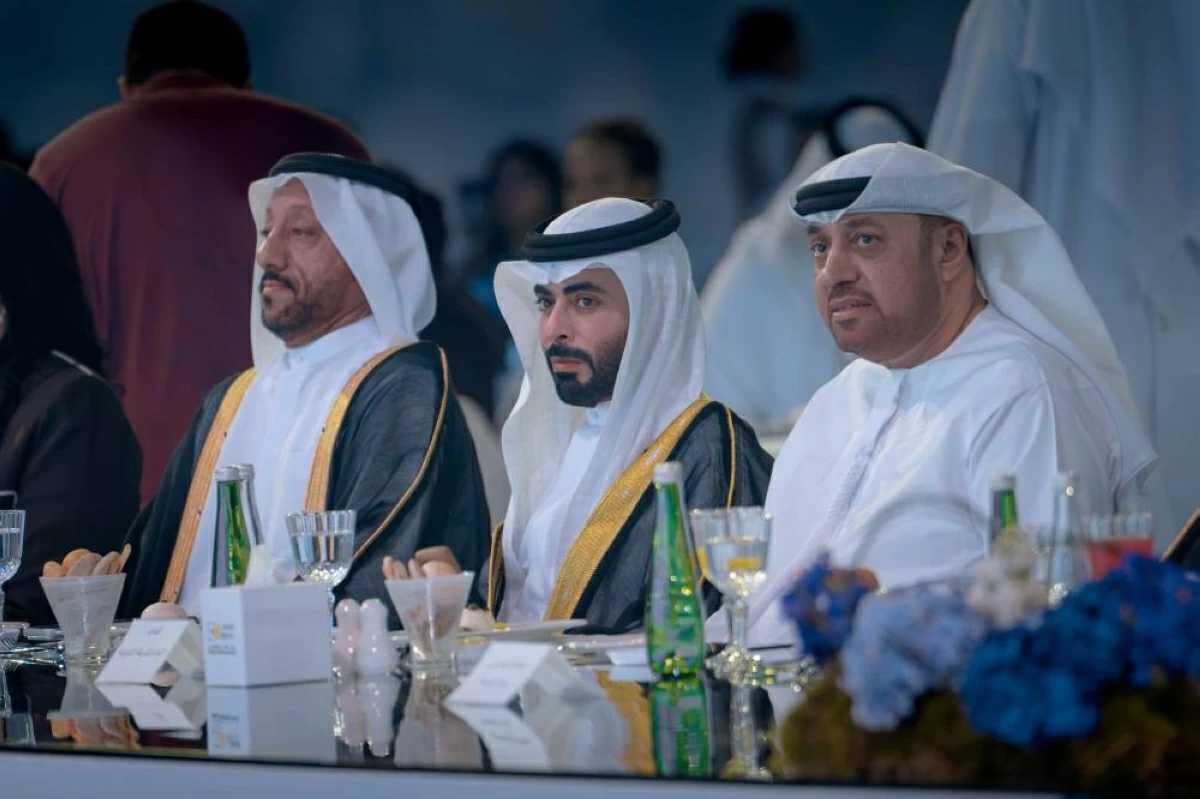 خالد بن عبدالله يكرّم الفائزين بجائزة الشارقة للتميز 2025