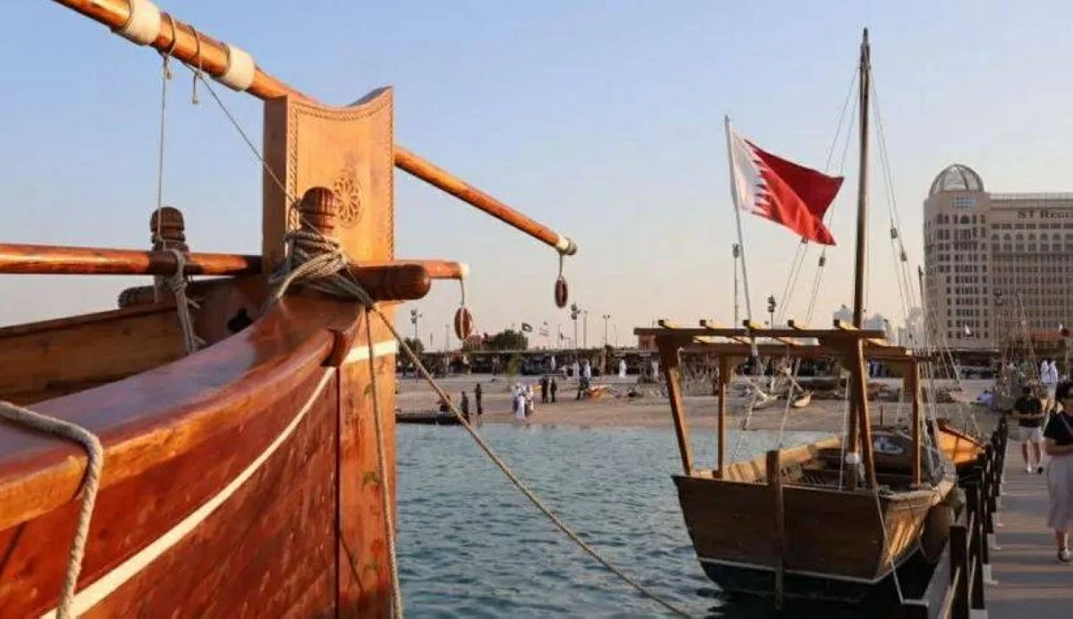 قطر توقف أنشطة مستخدمي الوسائط البحرية مؤقتاً