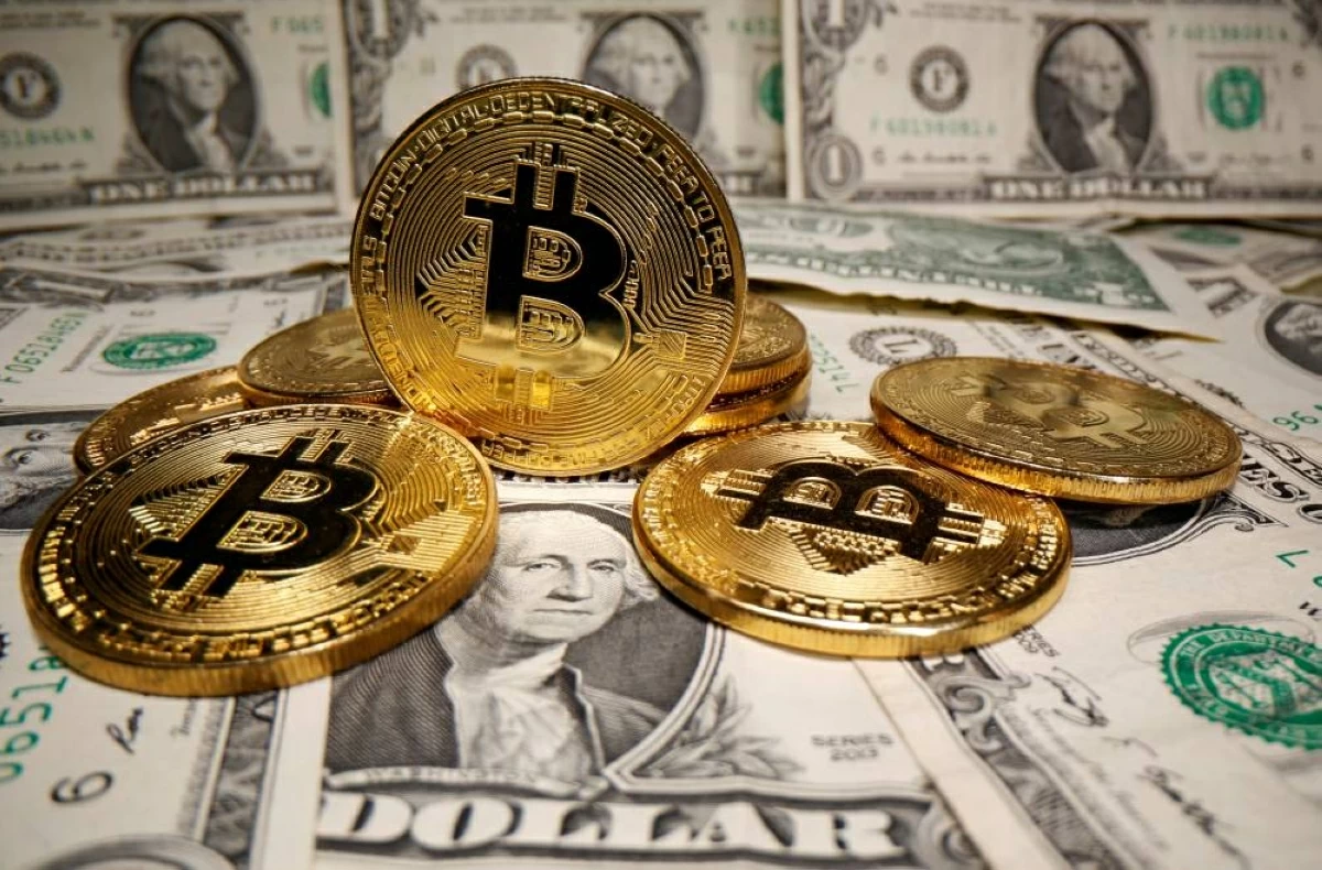 الدولار يواصل الأداء القوي.. والبيتكوين دون 60 ألفاً مجدداً
